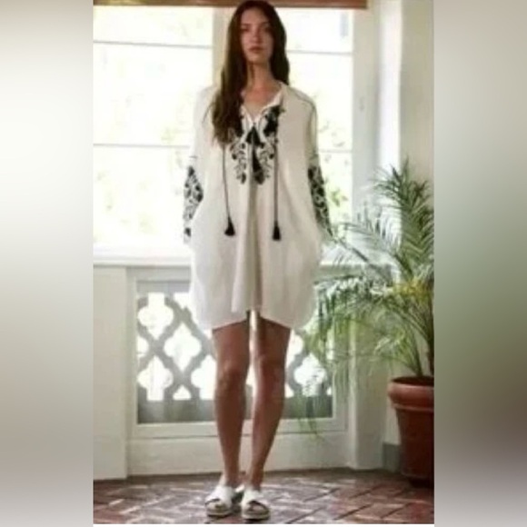 Chic Connection Women Dress 3x Navy Embroidered V-Neck Flare Sleeve Boho NWT - Picture 1 of 6